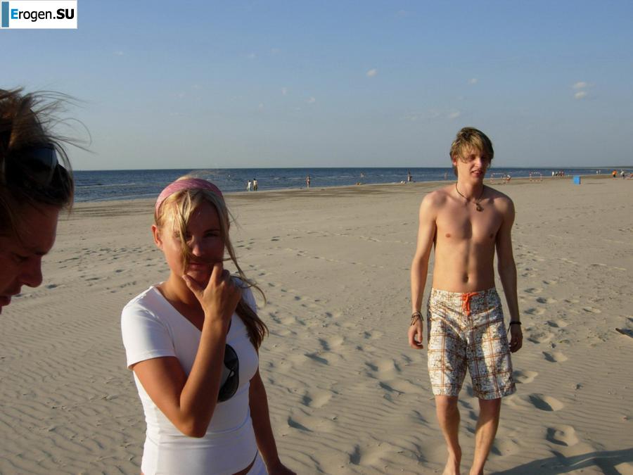 That blonde, the brunette. Part 2. Photo 27