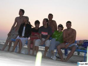 That blonde, the brunette. Part 2. Thumb 31