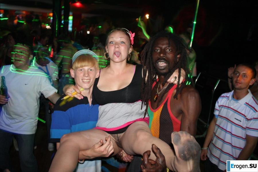 Public exposure. Photo 3