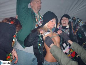 Публичное обнажение. Эскиз 37