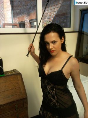 Pretty brunette in stockings. Thumb 17