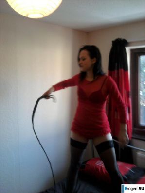 Pretty brunette in stockings. Thumb 29