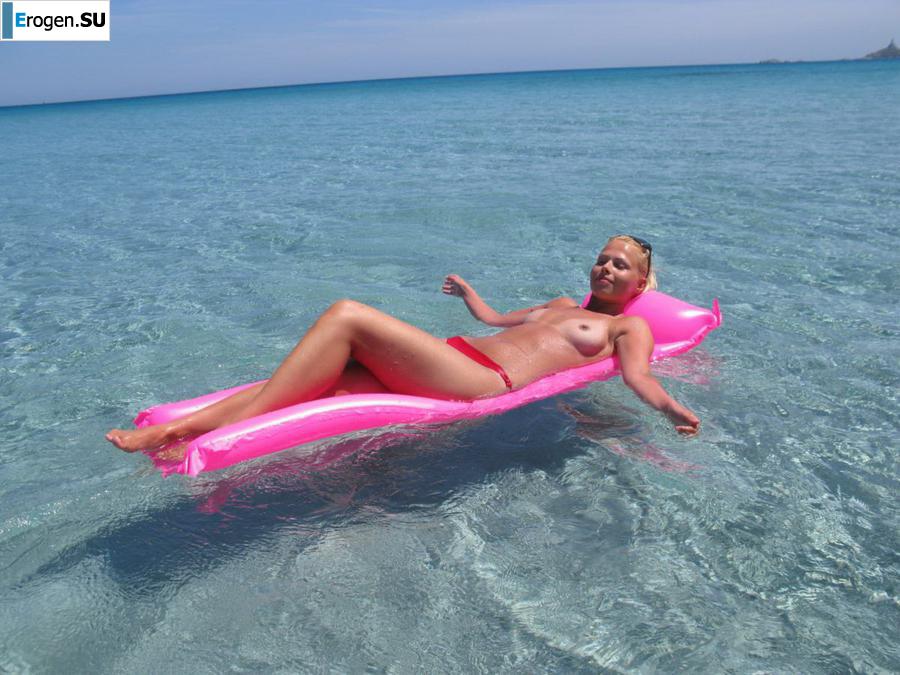 Wow, how shy we are. Photo 21