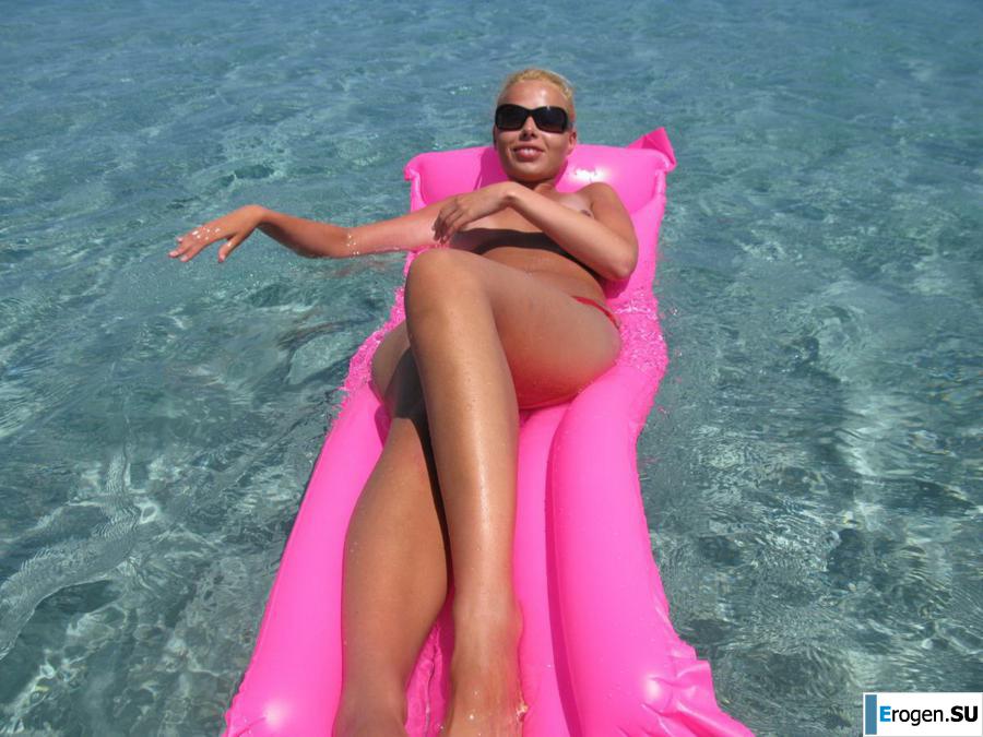 Wow, how shy we are. Photo 29