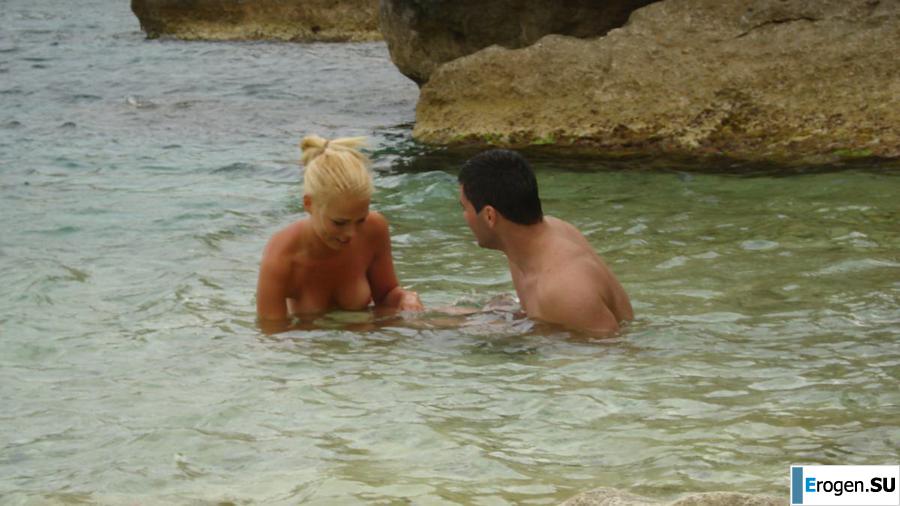 Wow, how shy we are. Photo 8