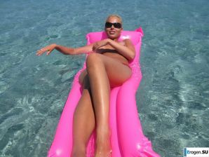 Wow, how shy we are. Thumb 29