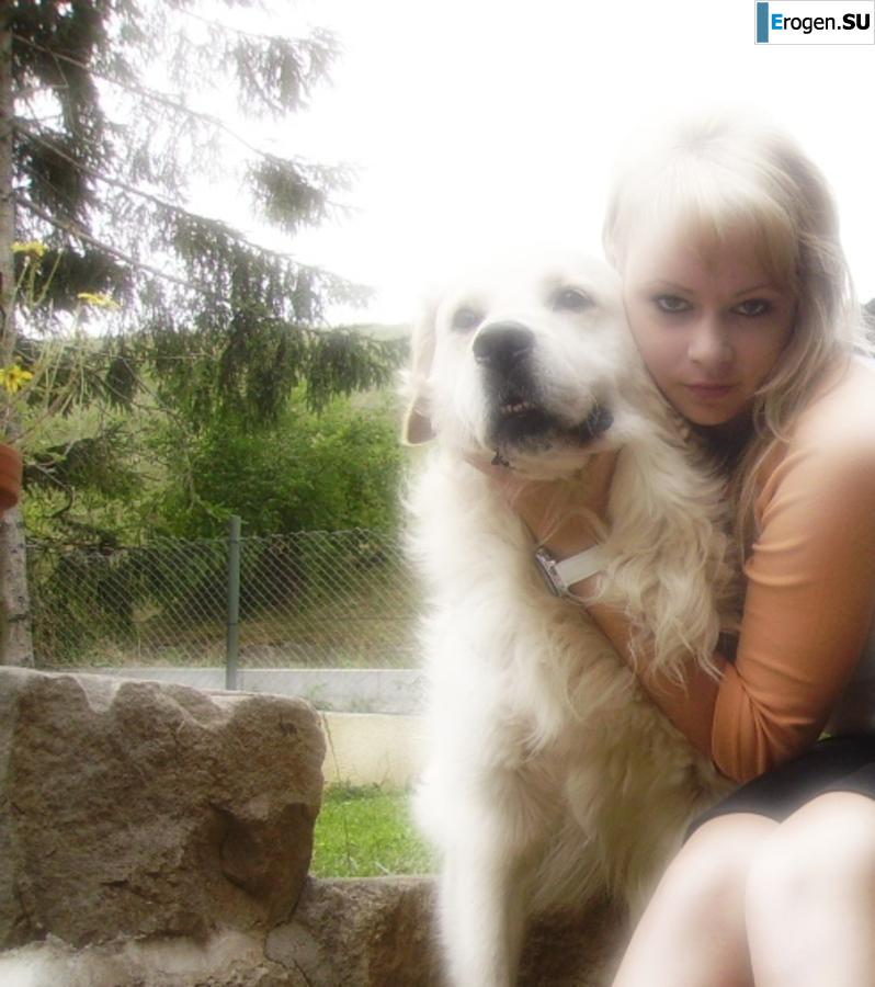 Busty Blonde. Photo 16