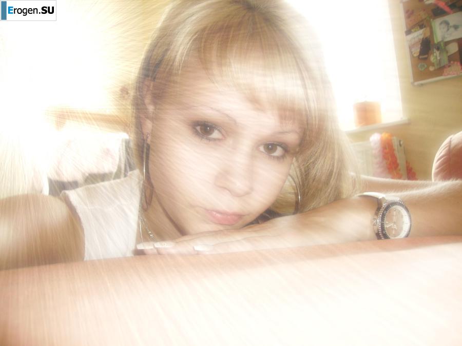 Busty Blonde. Photo 19