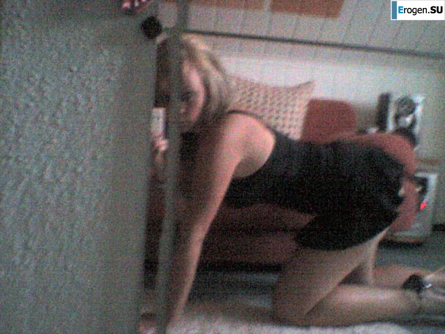 Busty Blonde. Photo 21