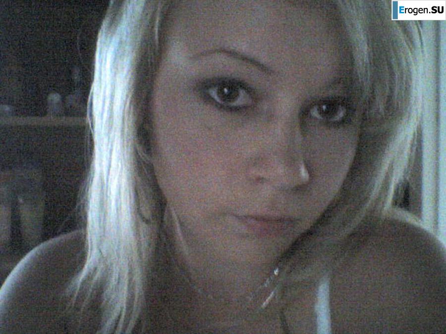 Busty Blonde. Photo 26