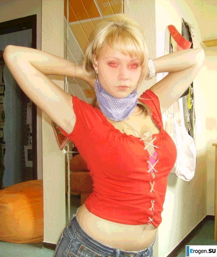 Busty Blonde. Photo 6