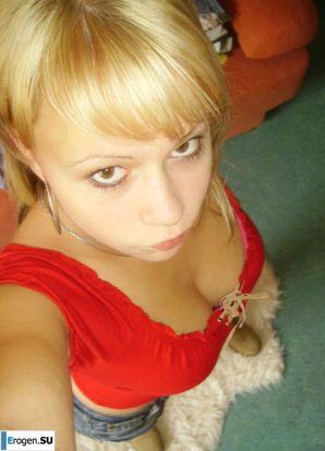 Busty Blonde. Thumb 14