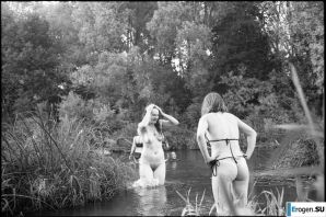 Photo from the hippie rally. Thumb 29