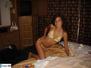 Smiling brunette with everlasting nipples. Part 2. Thumb 13