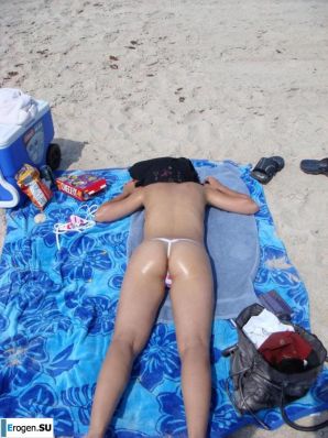 Smiling brunette with everlasting nipples. Part 2. Thumb 29