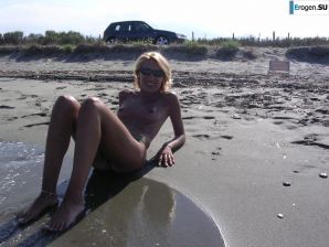 Худая европейка на море. Часть 3. Эскиз 11