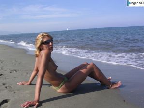 Худая европейка на море. Часть 3. Эскиз 6