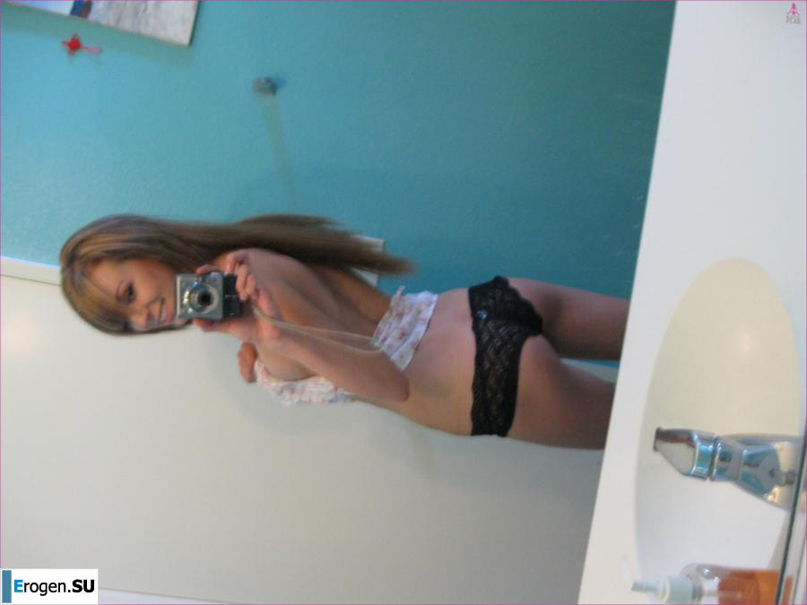 Self-shot in the bathroom. Photo 16