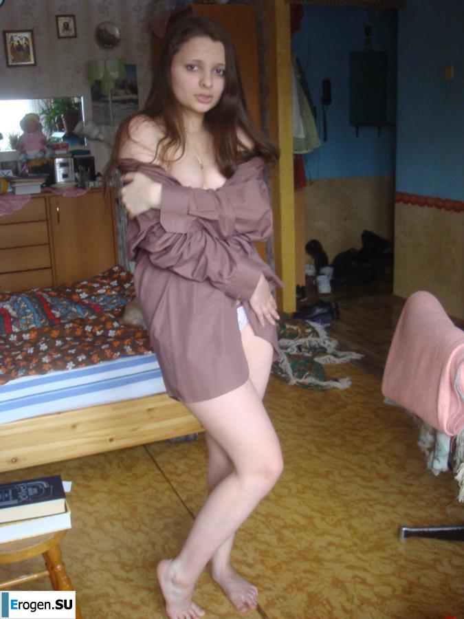 Students take pictures of themselves. Part 3. Photo 32