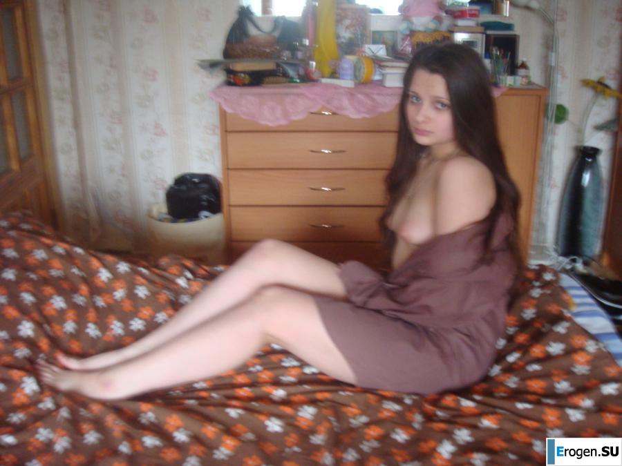 Students take pictures of themselves. Part 3. Photo 44