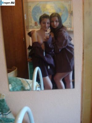 Students take pictures of themselves. Part 3. Thumb 34