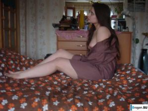 Students take pictures of themselves. Part 3. Thumb 46