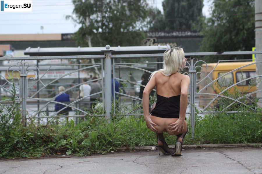 Nastya from Samara walks around the city and shows herself. Part 15. Photo 13