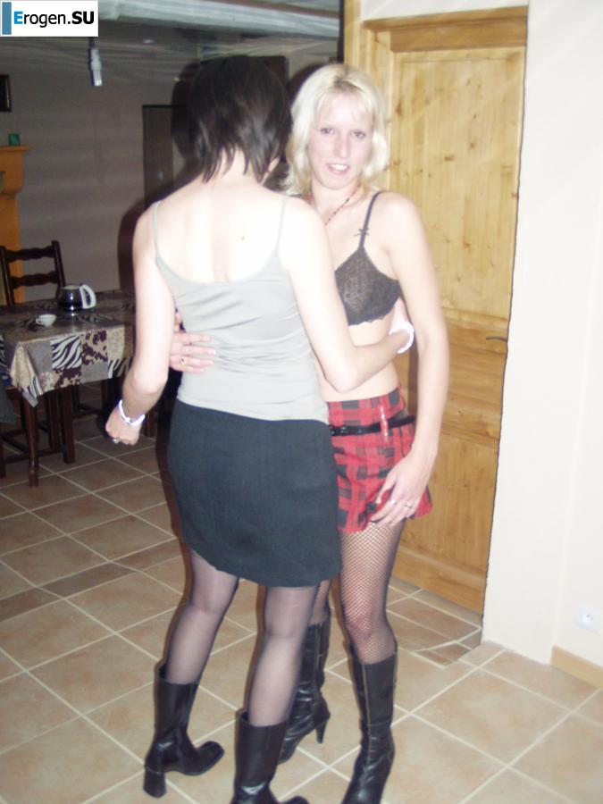 Французская бисексуальная брюнетка. Часть 3. Фото 10