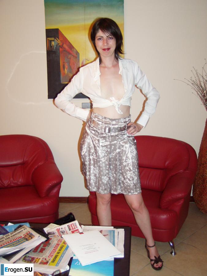 Французская бисексуальная брюнетка. Часть 3. Фото 24