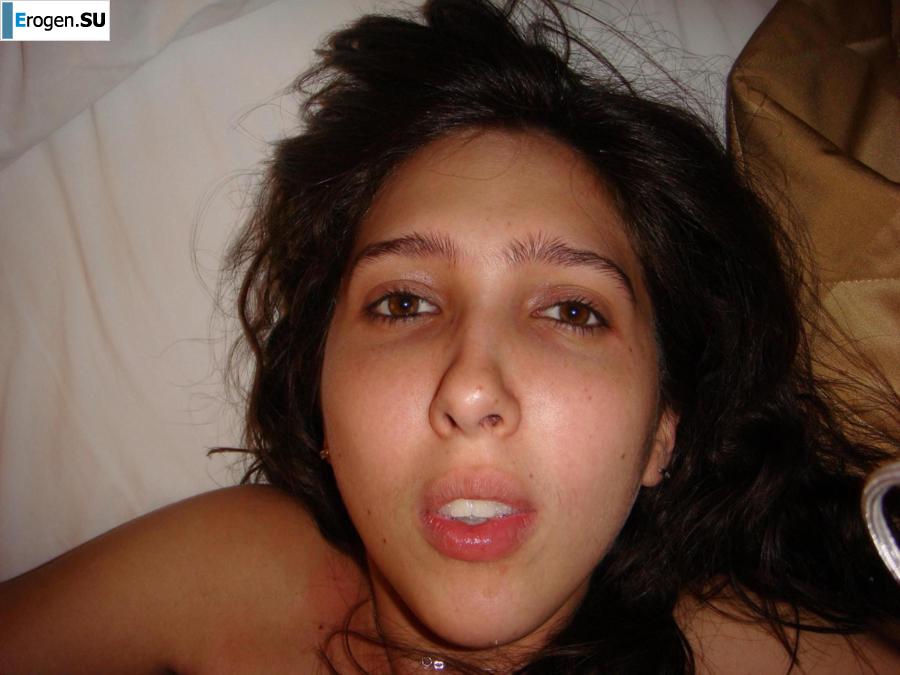 Smiling brunette with everlasting nipples. Part 4. Photo 19