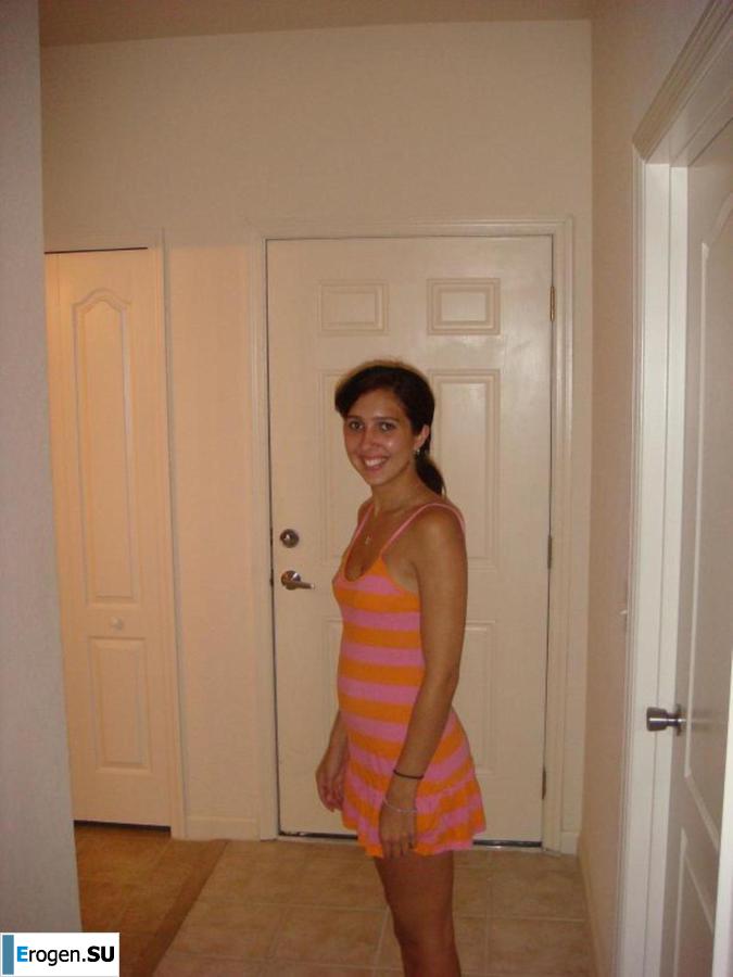 Smiling brunette with everlasting nipples. Part 4. Photo 39