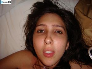 Smiling brunette with everlasting nipples. Part 4. Thumb 19