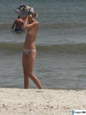 Topless thin girl on the beach. Part 2. Thumb 36