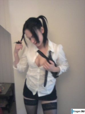 Pretty brunette in stockings. Part 2. Thumb 22