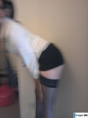 Pretty brunette in stockings. Part 2. Thumb 26