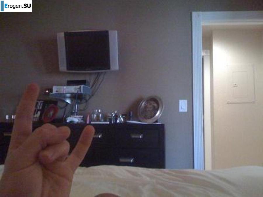 Улыбчивая брюнетка с вечностоящими сосками. Часть 5. Фото 11