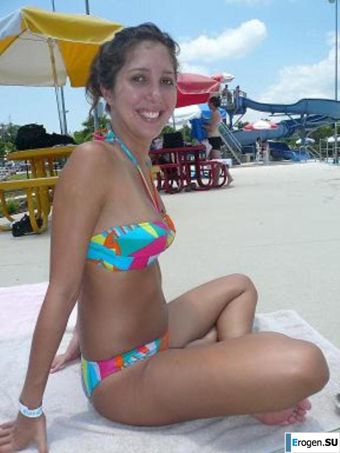 Улыбчивая брюнетка с вечностоящими сосками. Часть 5. Фото 20