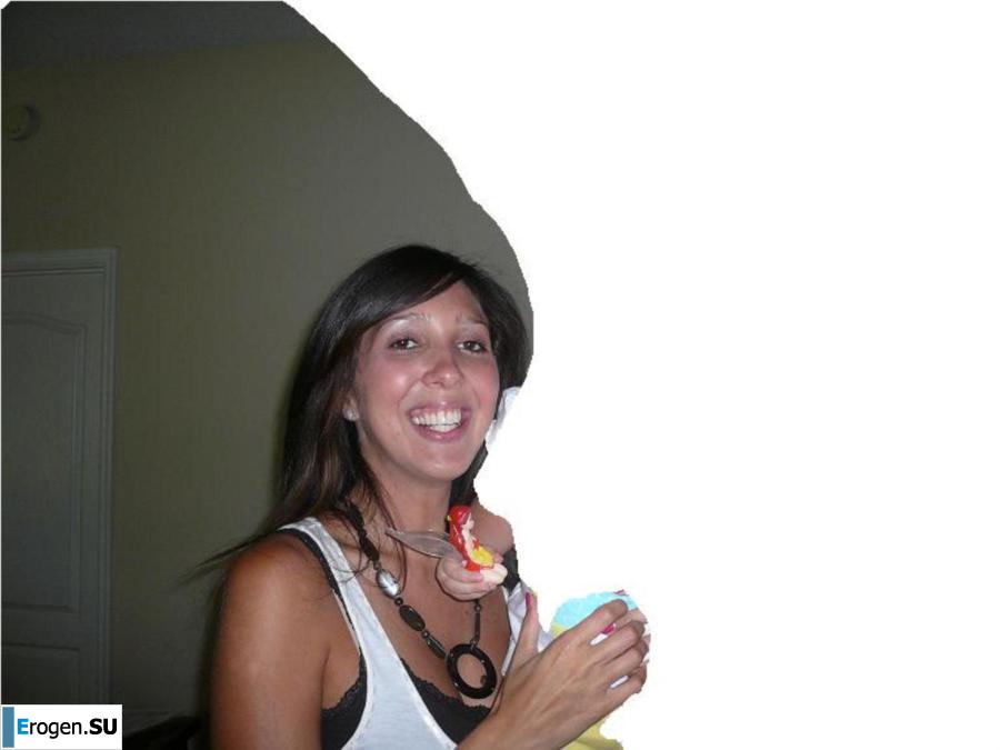 Улыбчивая брюнетка с вечностоящими сосками. Часть 5. Фото 24