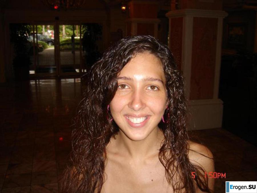 Улыбчивая брюнетка с вечностоящими сосками. Часть 5. Фото 29