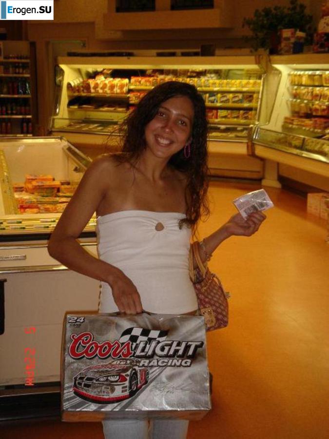 Улыбчивая брюнетка с вечностоящими сосками. Часть 5. Фото 31