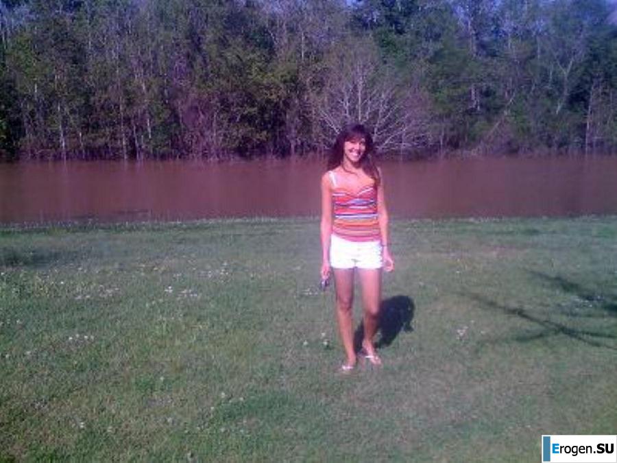 Улыбчивая брюнетка с вечностоящими сосками. Часть 5. Фото 4