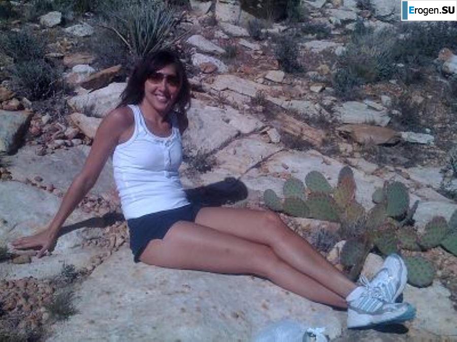 Улыбчивая брюнетка с вечностоящими сосками. Часть 5. Фото 7