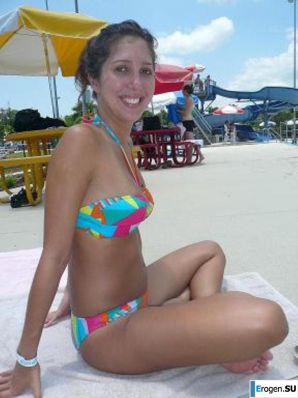 Smiling brunette with everlasting nipples. Part 5. Thumb 20