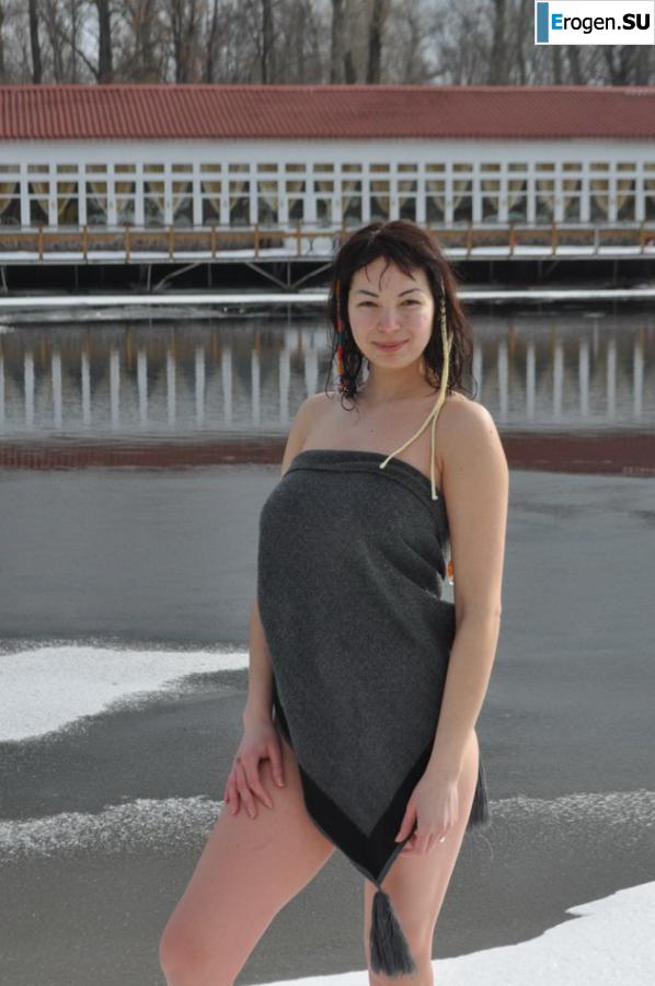 Украинские нудисты зимой. Фото 16