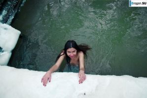 Украинские нудисты зимой. Эскиз 21