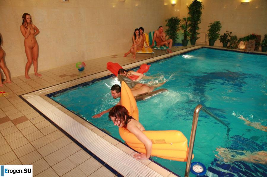 Czech nudists in the pool. Part 3. Photo 34