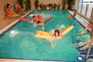 Czech nudists in the pool. Part 3. Thumb 32