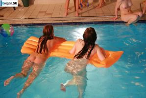 Czech nudists in the pool. Part 3. Thumb 7