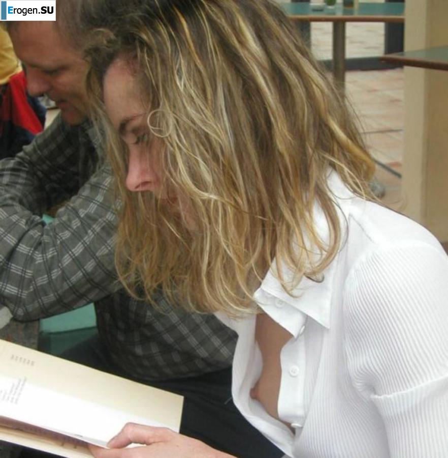 oops boobs lit up. Part 6. Photo 22