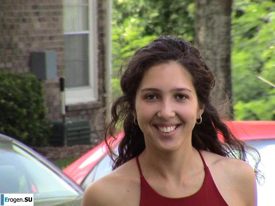 Smiling brunette with everlasting nipples. Part 6. Photo 7